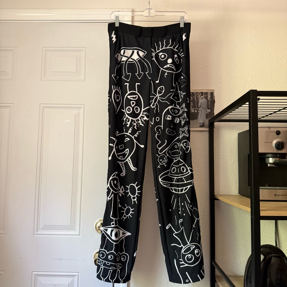 Black Graphic Print Lounge Jumpsuit Set - Picture 4 of 10